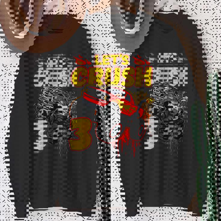 男の子、3歳、英語で、モンスタートラック、誕生日 スウェットシャツ 年配の女性への贈り物