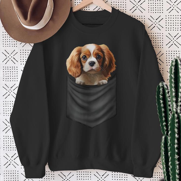 面白いtシャツ キャバリア 胸 ポケット イヌ わんこ メンズ 犬好き グッズ おもしろ 面白い 服 ネタ 長袖tシャツ スウェットシャツ 年配の女性への贈り物