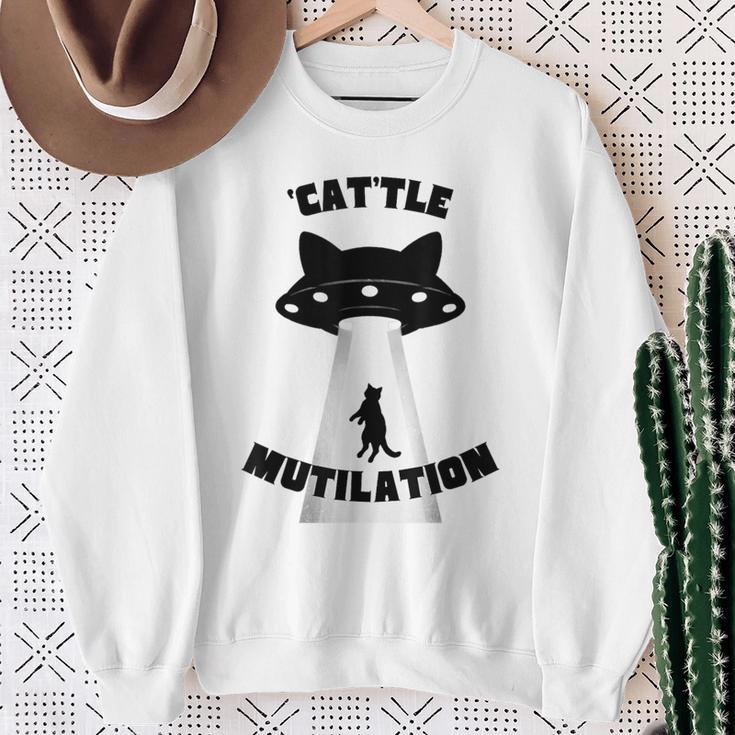 'Cat'tle Mutilation キャットルミューティレーション キャトルミューティレーション 猫 Ufo 宇宙 スウェットシャツ 年配の女性への贈り物