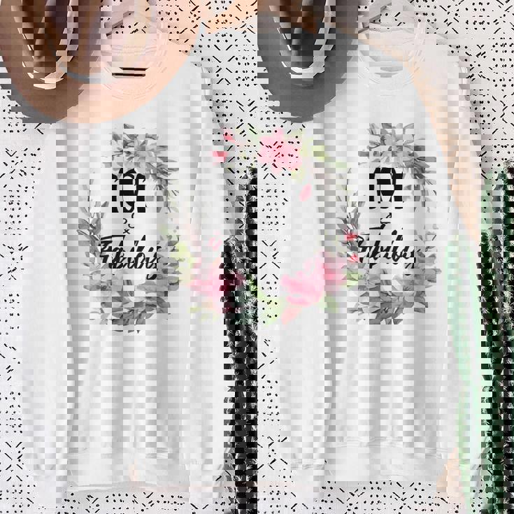 101歳＆ファビュラスフラワーパーティー 101歳の誕生日おめでとう 長袖tシャツ スウェットシャツ 年配の女性への贈り物