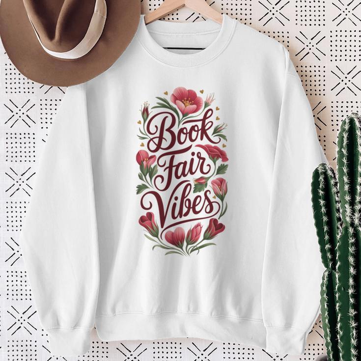 Book Fair Vibes Groovy 70s Retro School Librarian Sweatshirt Gifts for Old Women