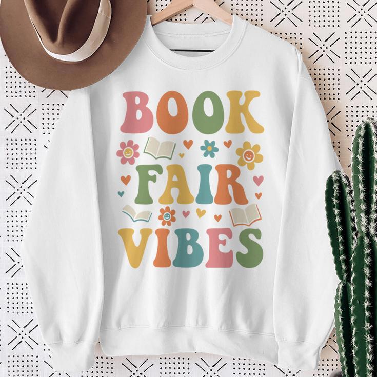 Book Fair Vibes Groovy Retro School Reading Nostalgic Sweatshirt Gifts for Old Women Book Fair Vibes Groovy Retro School Reading Nostalgic Sweatshirt Gifts for Old Women