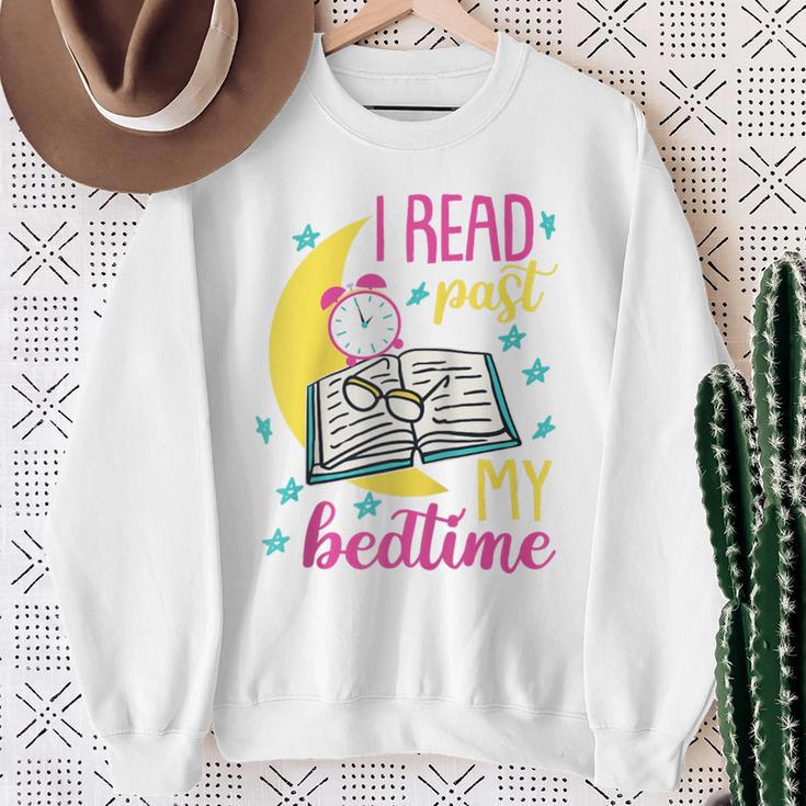 Book Reading I Read Past My Bedtime Raglan Baseball Tee Sweatshirt Gifts for Old Women