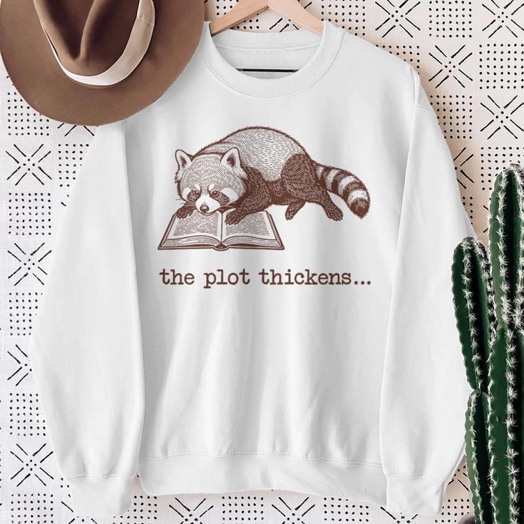Bookish Red Panda Reading Fiction Book Vintage Bookworms Premium Tri-Blend Sweatshirt Gifts for Old Women
