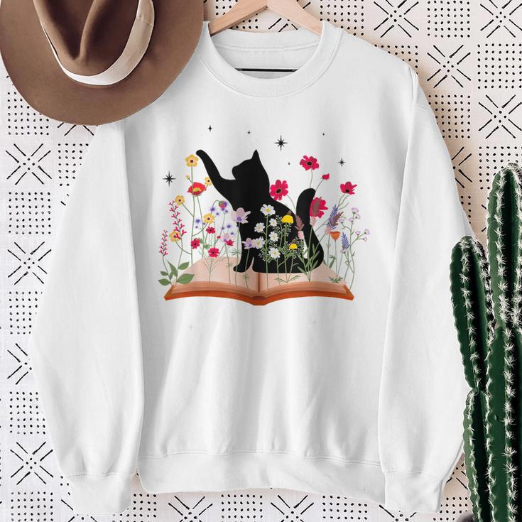 Cat Kitten Wildflower Book Pet Owner Librarian Sweatshirt Gifts for Old Women