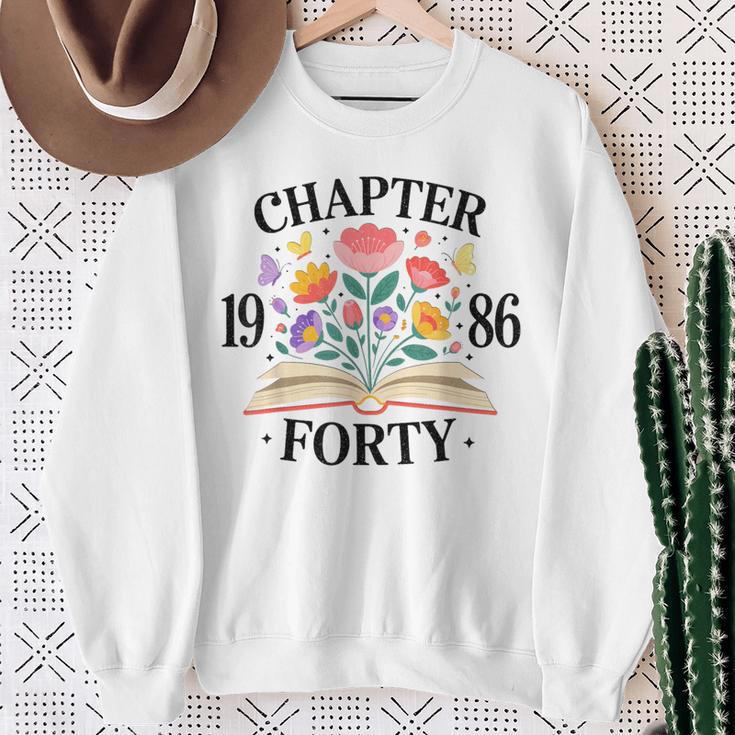 Chapter Forty 1986 40th Birthday Wildflower Book Lover Sweatshirt Gifts for Old Women