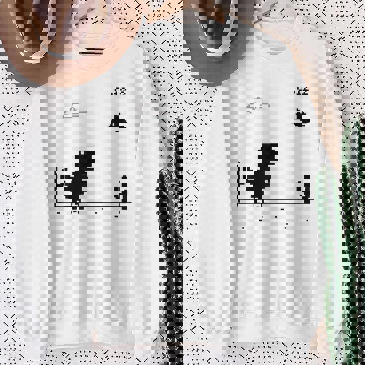 Dino T-Rex 恐竜 ピクセルゲーム インターネットなし オフライン 面白い 男性 スウェットシャツ 年配の女性への贈り物