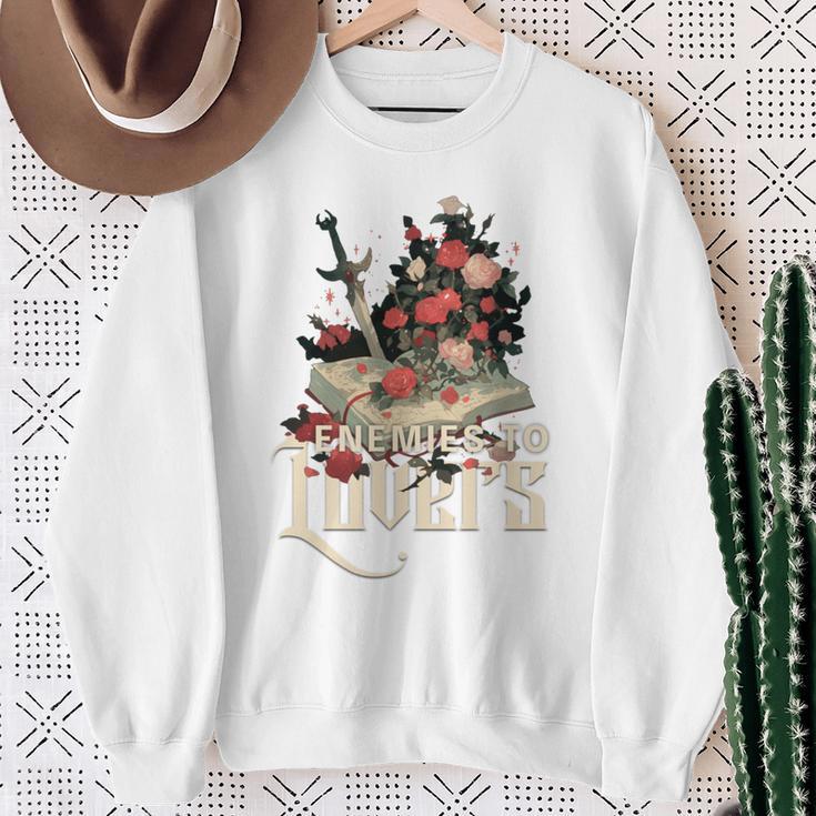 Enemies To Lovers Book Reader Roses Bookish Booktok Retro Sweatshirt Gifts for Old Women