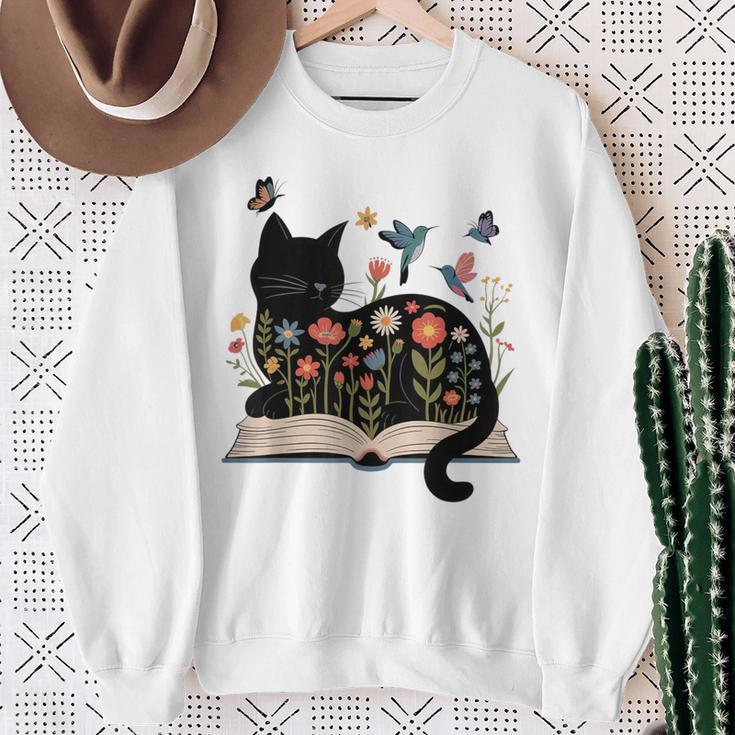 Floral Cat Reading Book Kitten Illustration Sweatshirt Gifts for Old Women