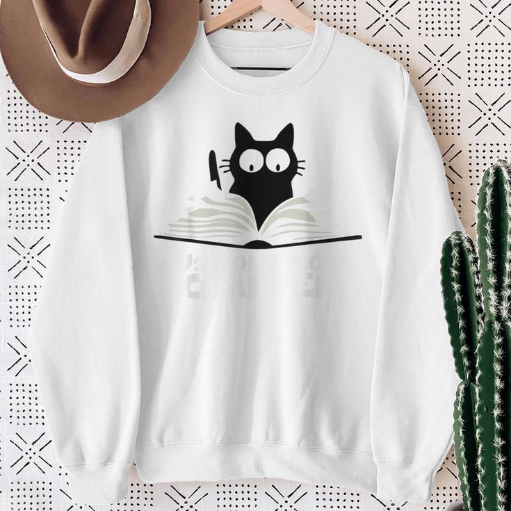 Just One More Chapter Cat Love Cat Book Sweatshirt Gifts for Old Women
