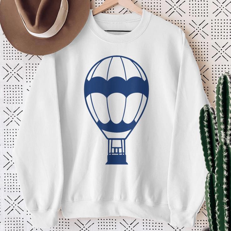 Simple Hot Air Balloon 熱気球 面白い シンプル ミニマリスト 気球 熱気球 スウェットシャツ 年配の女性への贈り物