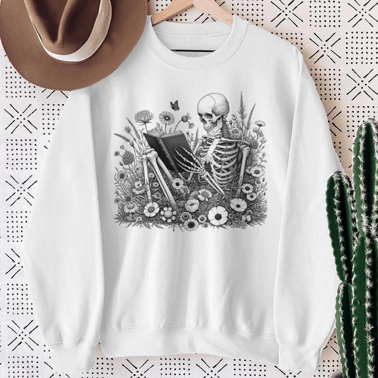 Skeleton Reading Book Floral Bookish Aesthetic Book Lover Sweatshirt Gifts for Old Women Skeleton Reading Book Floral Bookish Aesthetic Book Lover Sweatshirt Gifts for Old Women