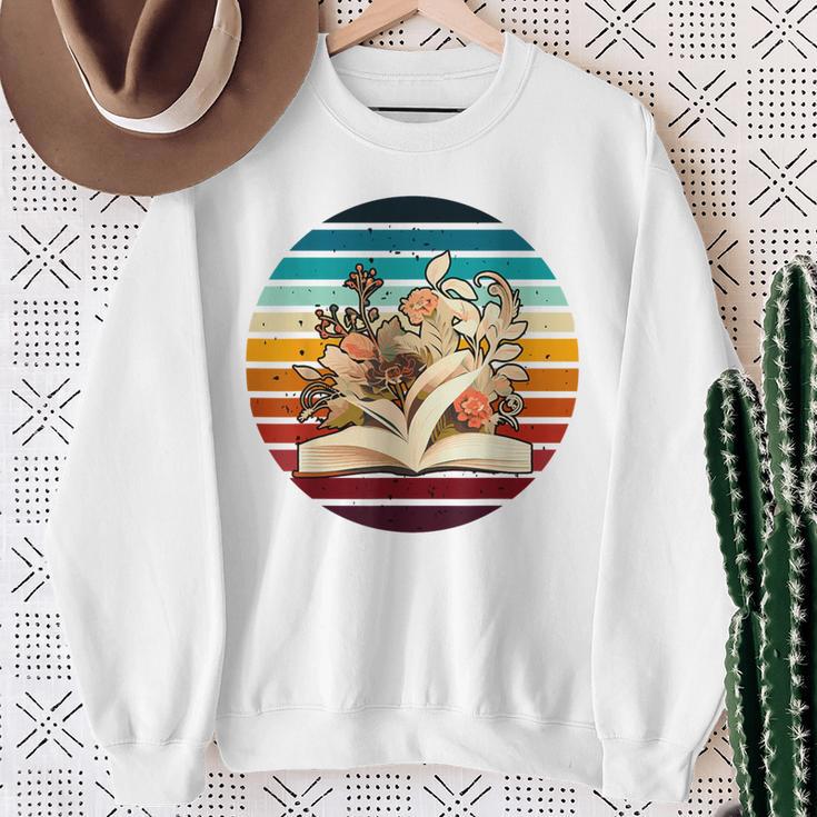 Wildflower Book Lovers For Summer Reading Booktrovert Women Sweatshirt Gifts for Old Women Wildflower Book Lovers For Summer Reading Booktrovert Women Sweatshirt Gifts for Old Women