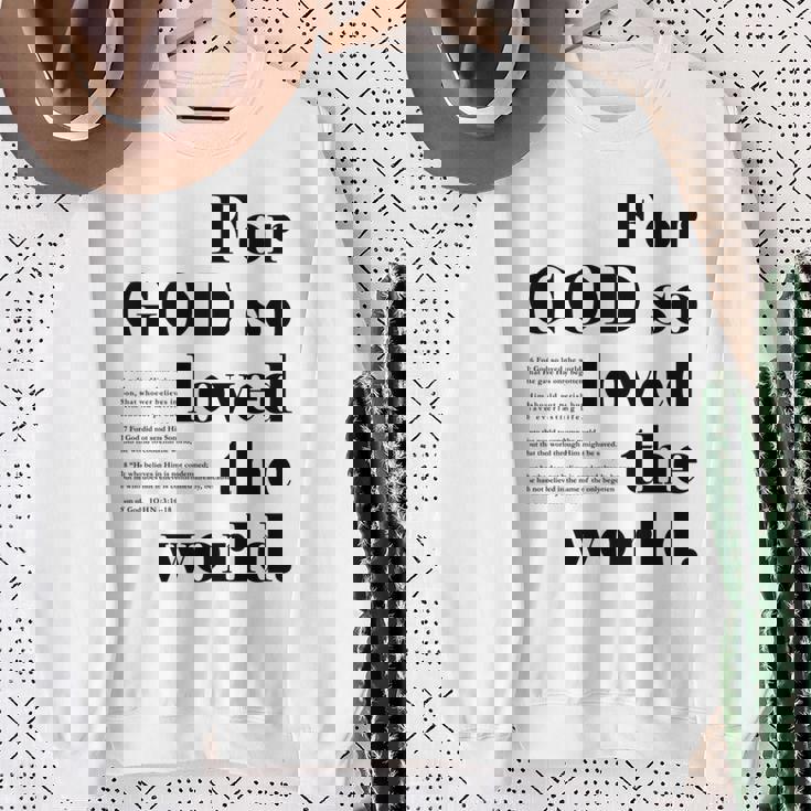 クリスチャン ジョン 3 16 18 Godo Loved The World 聖書の一節 長袖tシャツ スウェットシャツ 年配の女性への贈り物