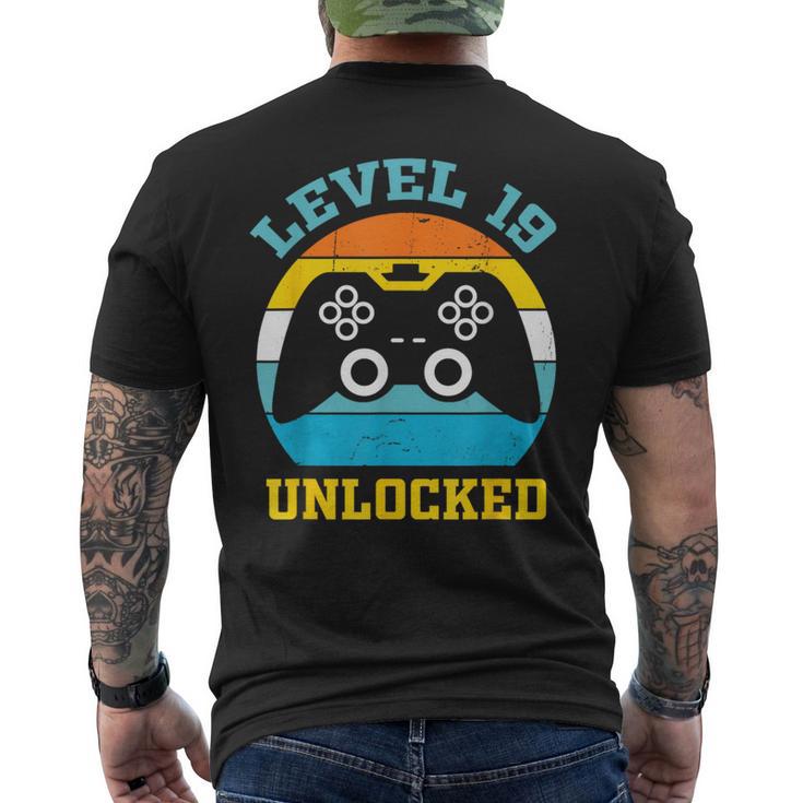 19歳 19歳の誕生日ギフト レベル19 アンロック ゲーマー メンズTシャツ バックプリント