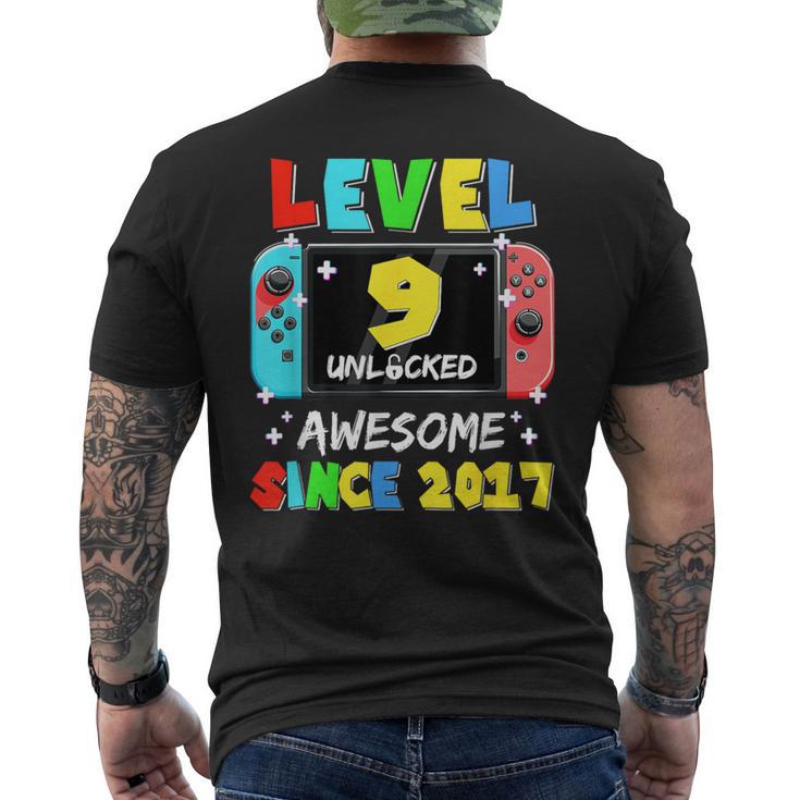 2017年以降、レベル9のロック解除済みゲーム9歳の誕生日。 メンズTシャツ バックプリント
