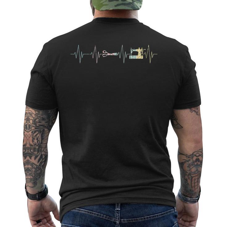 Heartbeat ミシンキルティングミシン。 メンズTシャツ バックプリント
