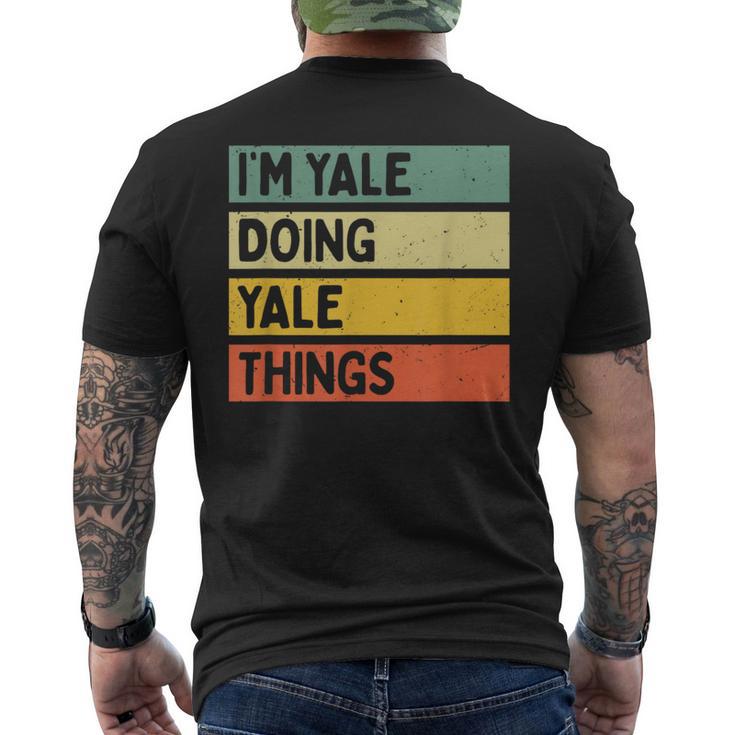I'm Yale Doing Yale Things 面白い名言 メンズTシャツ バックプリント