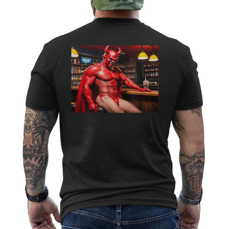 おかしいばかげたセクシーデビル メンズTシャツ バックプリント