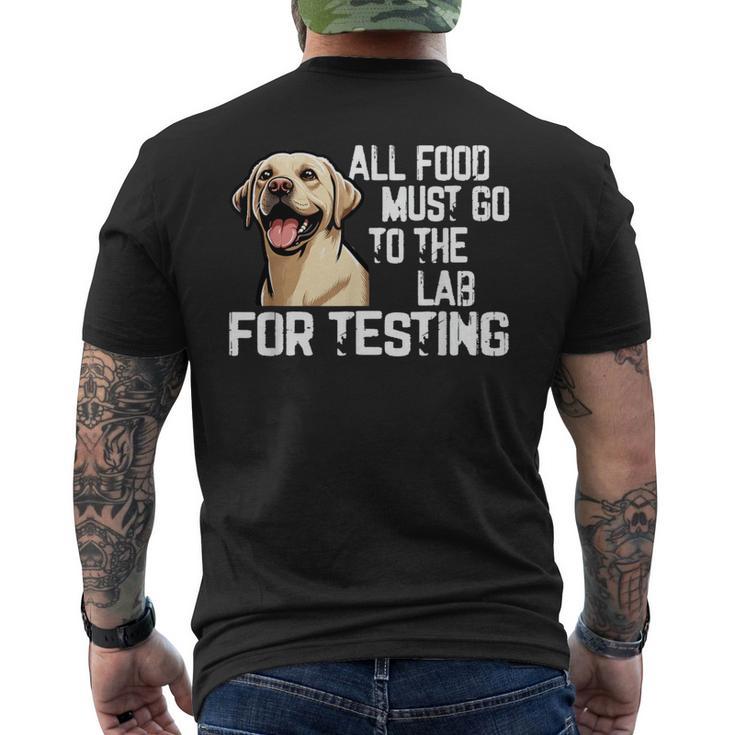 かわいいラブラドールをテストするには、すべての食品を実験室に行く必要があります メンズTシャツ バックプリント