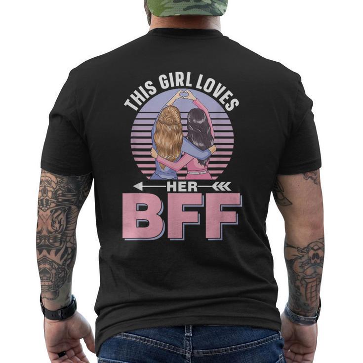 この少女は彼女のbffを愛している 友情 チーム 格言 友人 親友 メンズTシャツ バックプリント