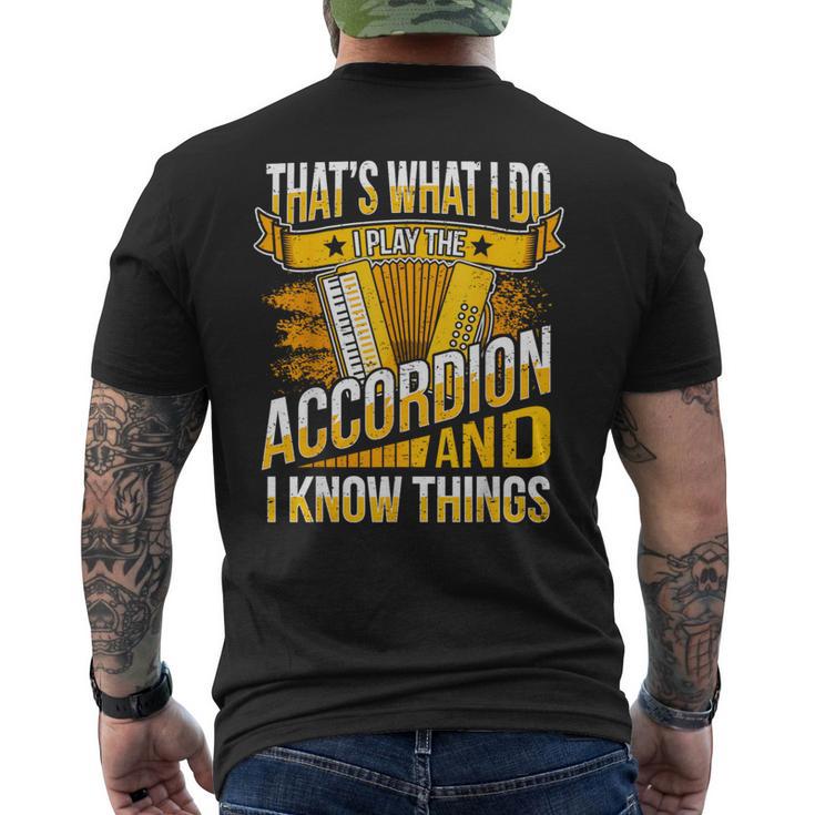 アコーディオン奏者 アコーディオン メンズTシャツ バックプリント
