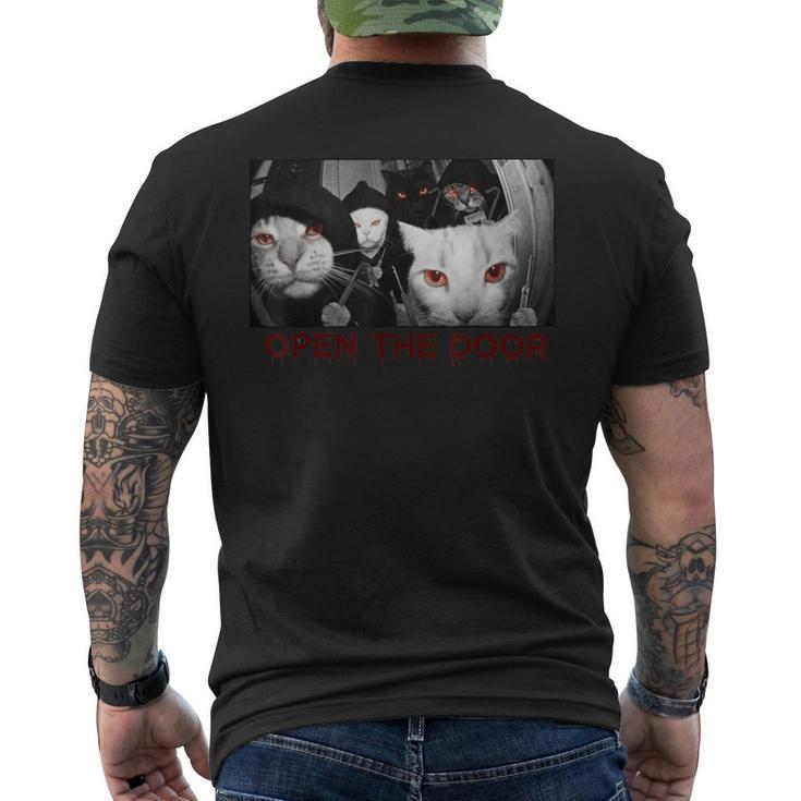 オープン・ザ・ドア・キャット・スクワッド・ミーム・ファニー・キャット・子猫・赤い目・ギフト メンズTシャツ バックプリント