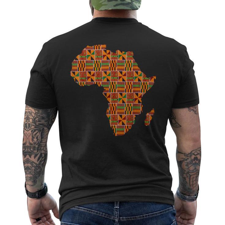 クールなアフリカの地図布、伝統的なアフリカのケンテ布。 メンズTシャツ バックプリント