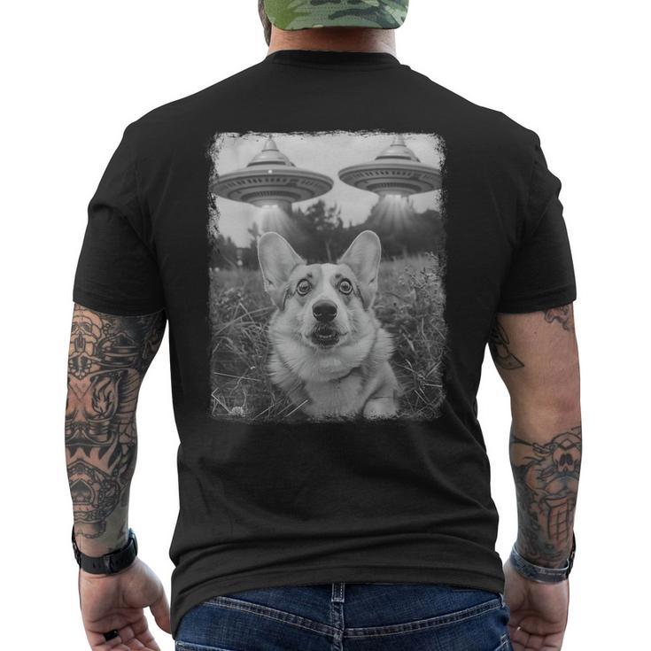 コーギー犬 Ufo エイリアン 地球外自撮り メンズTシャツ バックプリント