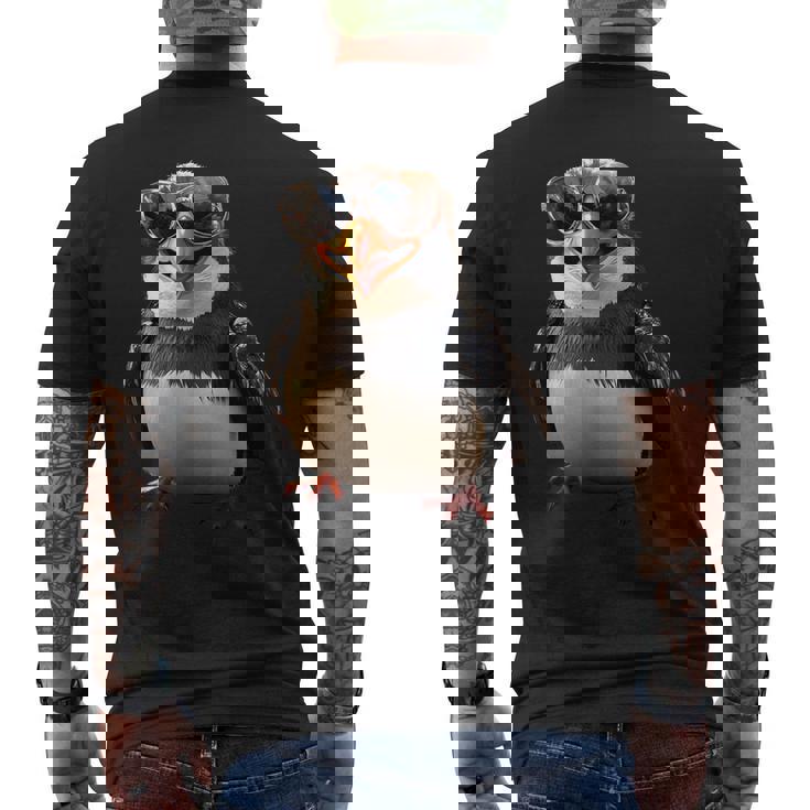 サングラスをかけたペンギン アニマル・フレンド ラブ・キュート・ペンギン メンズTシャツ バックプリント