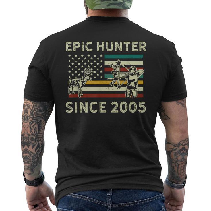 ハンティングバック鹿またはヘラジカ 2005 ヴィンテージハンター メンズTシャツ バックプリント