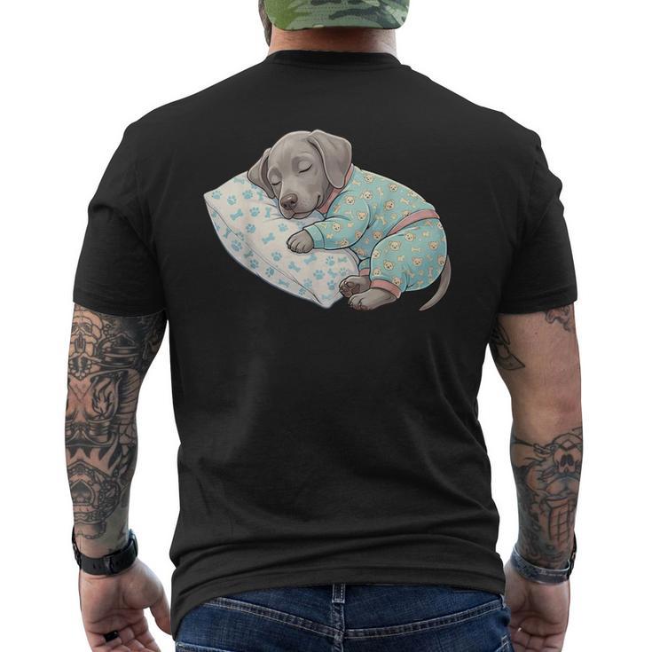 パジャマで寝ているかわいいワイマラナー犬就寝アート メンズTシャツ バックプリント