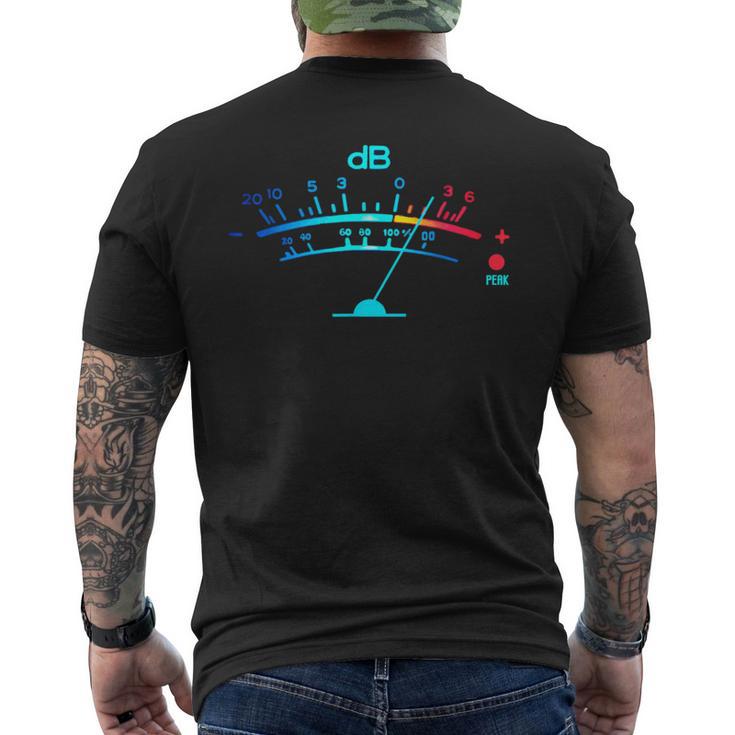 ボリュームvu メーター ビンテージ オーディオ エンジニア レコーディング メンズTシャツ バックプリント