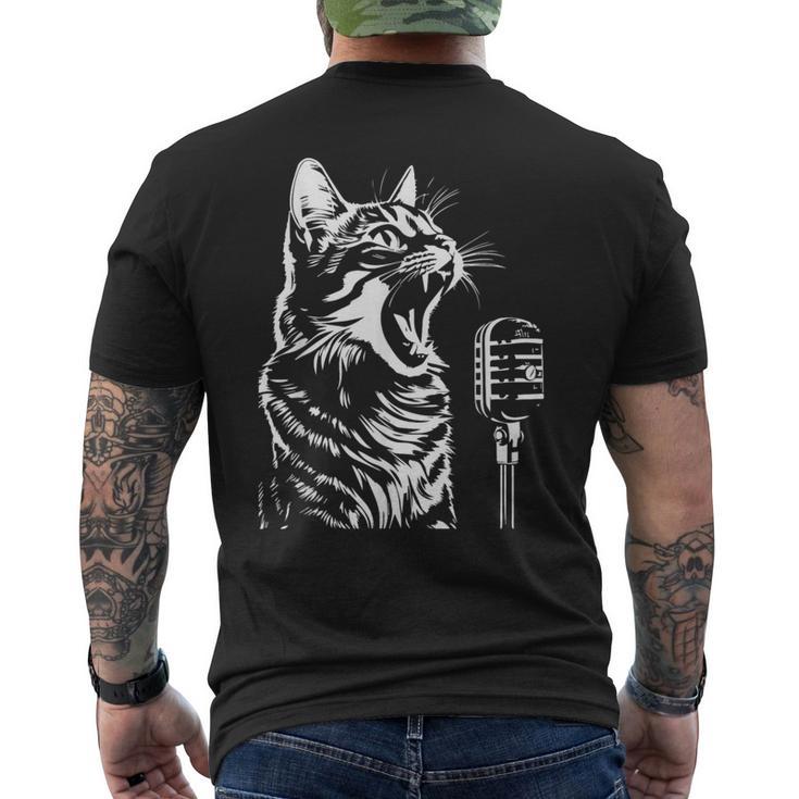 マイクで歌う猫 猫歌手 メンズTシャツ バックプリント