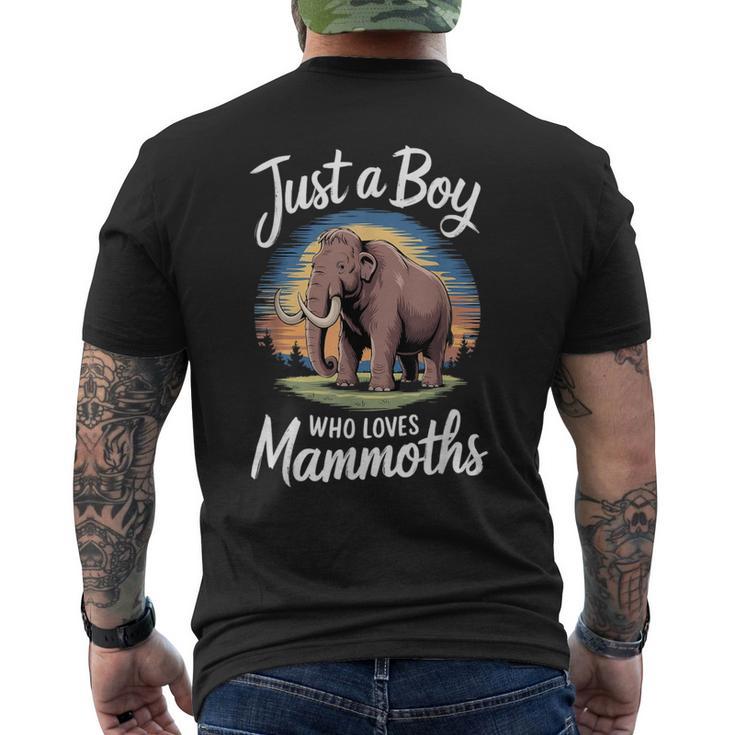 マンモスが大好きな少年 アイスアニマルファン キッズマンモス メンズTシャツ バックプリント