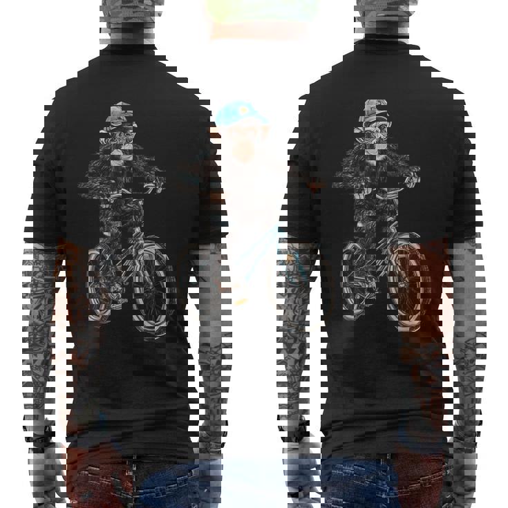 モンキー ライディング バイク ヴィンテージ 自転車 バイカー エイプ チンパンジー メンズTシャツ バックプリント