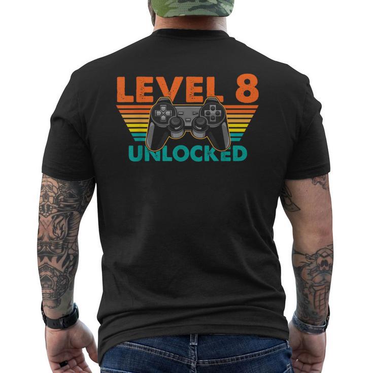 レベル 8 アンロック ゲーマー 誕生日 レトロ コントローラー メンズTシャツ バックプリント