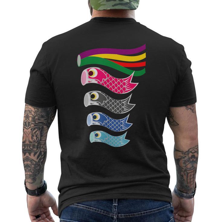 日本の伝統的な鯉鯉鯉のぼり旗 こどもの日 メンズTシャツ バックプリント