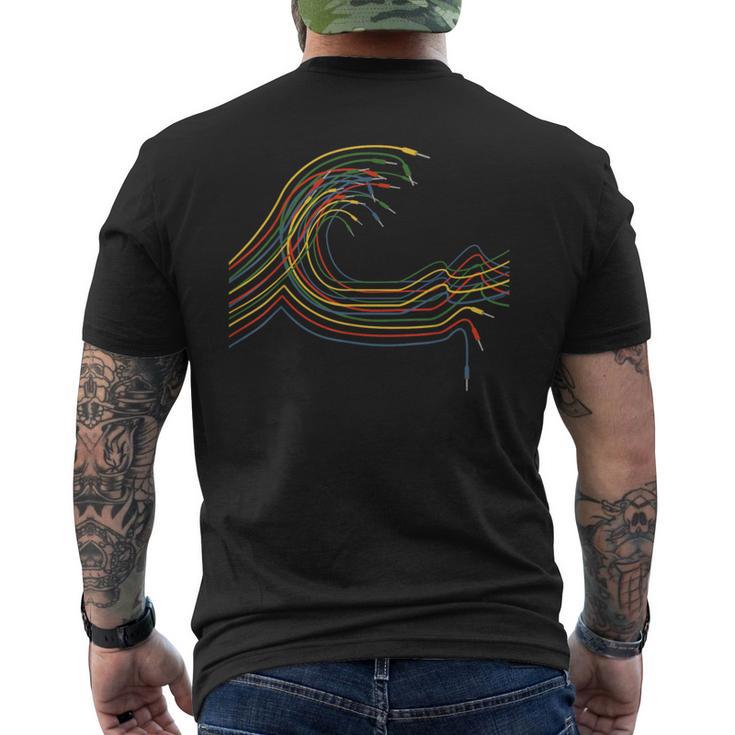 波 の モジュラー・シンセサイザー ミュージシャン メンズTシャツ バックプリント