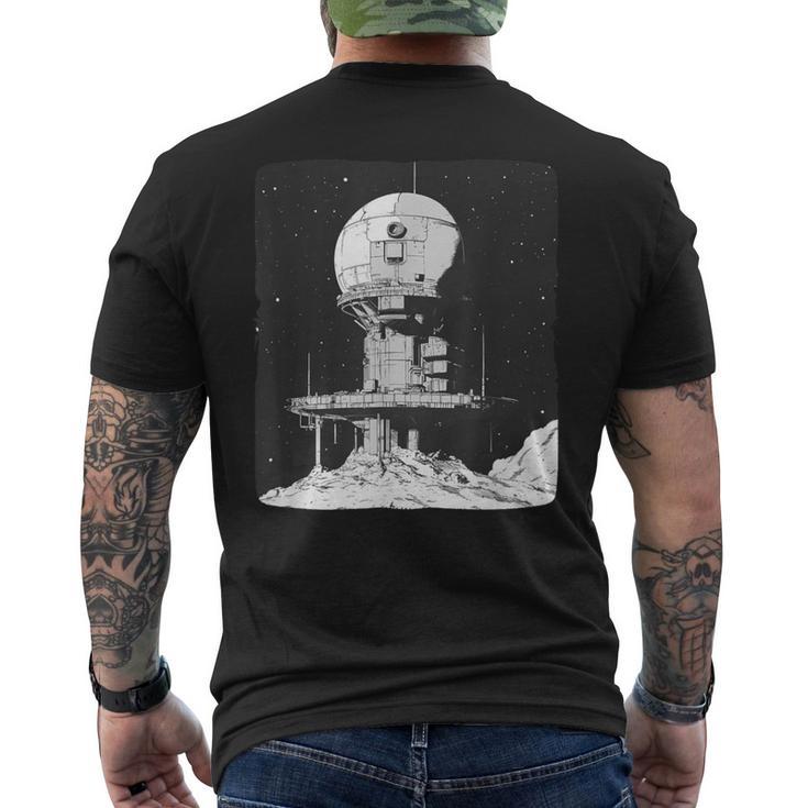 面白いスペースオデッセイムーンベースエンブレム。 メンズTシャツ バックプリント