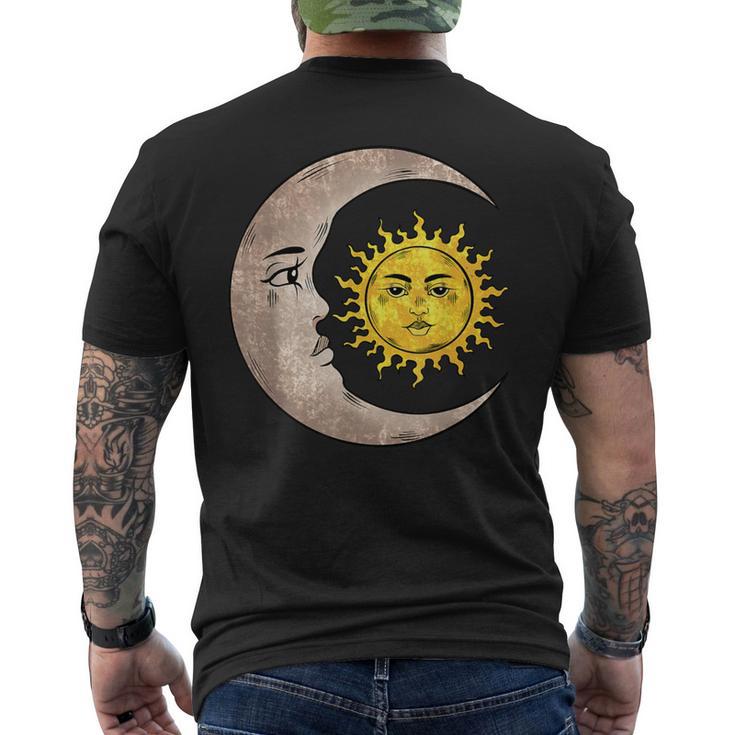 魔女 グランジ 美的 三日月 月 太陽 メンズTシャツ バックプリント