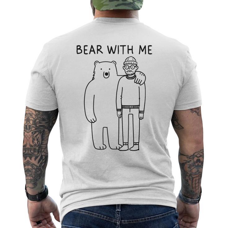Bear With Me – 面白いミニマリストアニマルしゃれ メンズTシャツ バックプリント