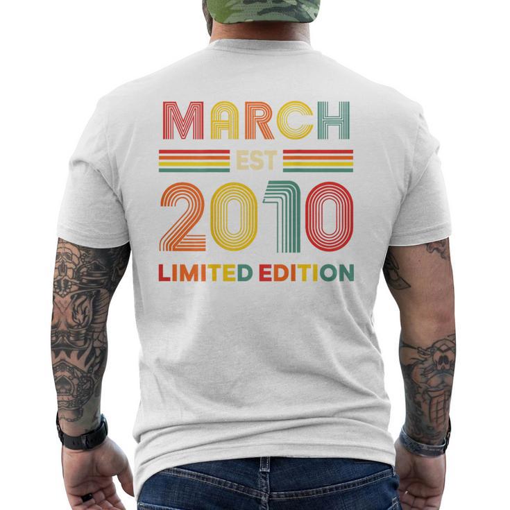 En La Parte Trasera Retro Marzo Est 2010 Cumpleaños 16 Años 16 Años Camiseta Hombre Estampado Espalda