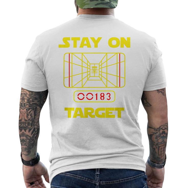 Stay On Target-ディスクゴルフtシャツ メンズTシャツ バックプリント