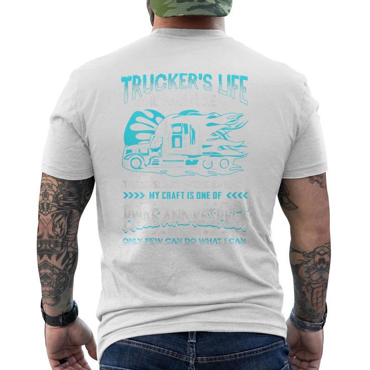 Trucker's Life 面白いトラック運転手トラックバックサイド メンズTシャツ バックプリント