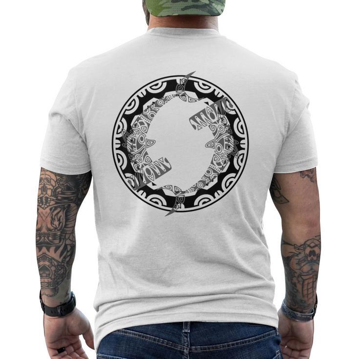 ニュージーランド ハンマーヘッド サメ サークル シンボル マオリ族。 メンズTシャツ バックプリント