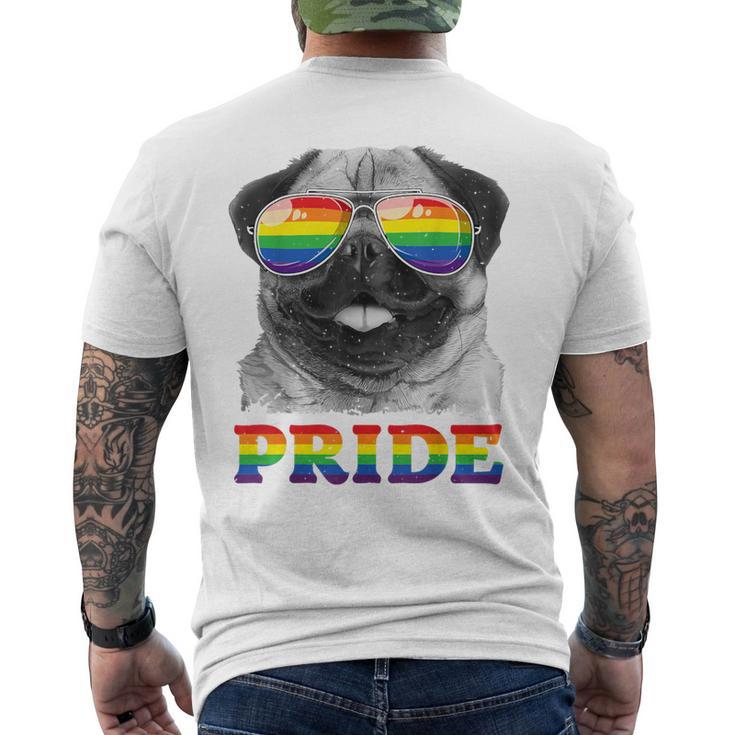 パグ ゲイプライド Lgbt レインボーフラッグ サングラス Lgbtq ギフト 犬 メンズTシャツ バックプリント