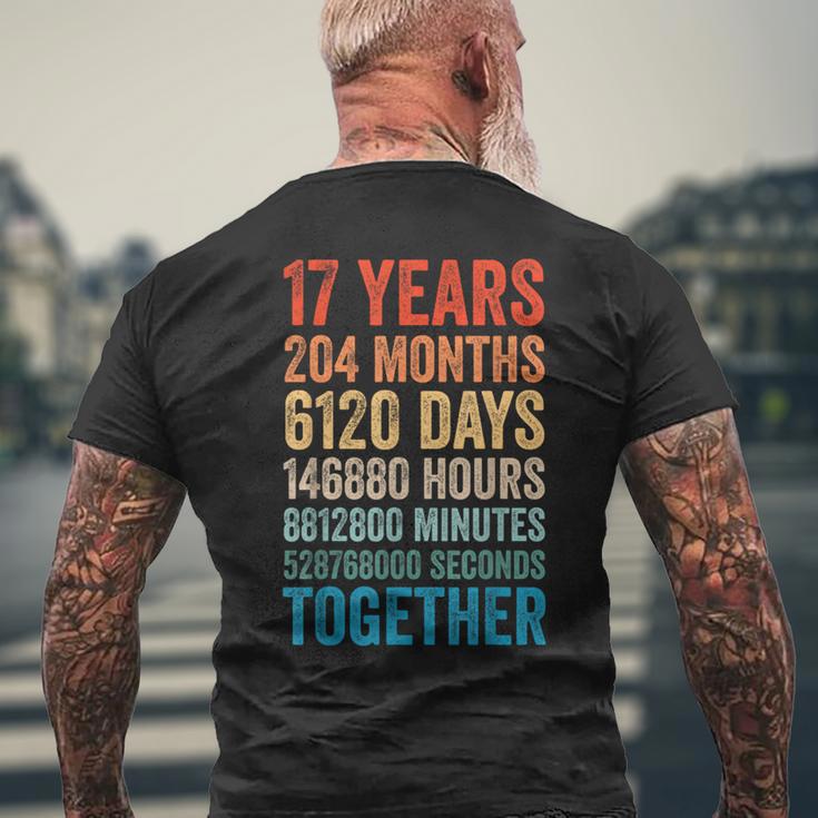 17年目の記念日 彼 彼女 カップル 17回目の結婚 メンズTシャツ バックプリント 高齢者への贈り物