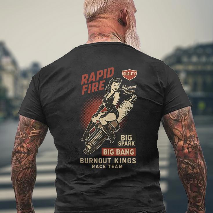 Burnout Kings レトロレーシングスパークプラグガールピンナップ ヴィンテージデザイン メンズTシャツ バックプリント 高齢者への贈り物