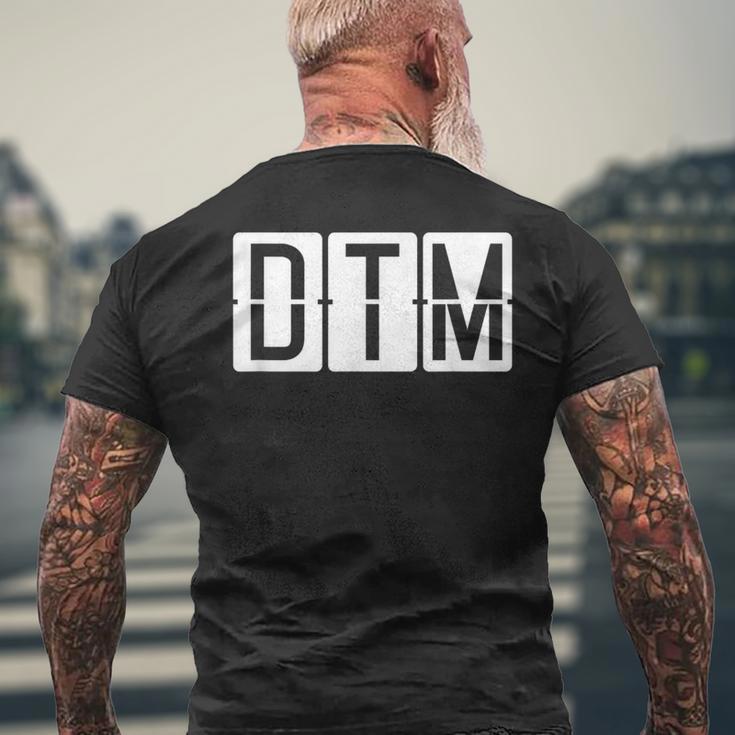 Dtmドルトムント空港コード 空港&旅行 メンズTシャツ バックプリント 高齢者への贈り物
